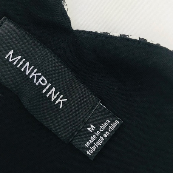 MINKPINK Off Shoulder scalloped crop top - Picture 3 of 3